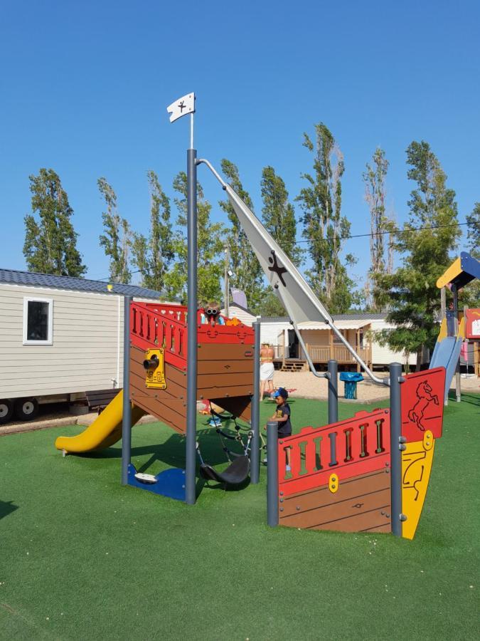 Campeggio Grand Mobilhome Spacieux 8 Places Frejus/straphael *